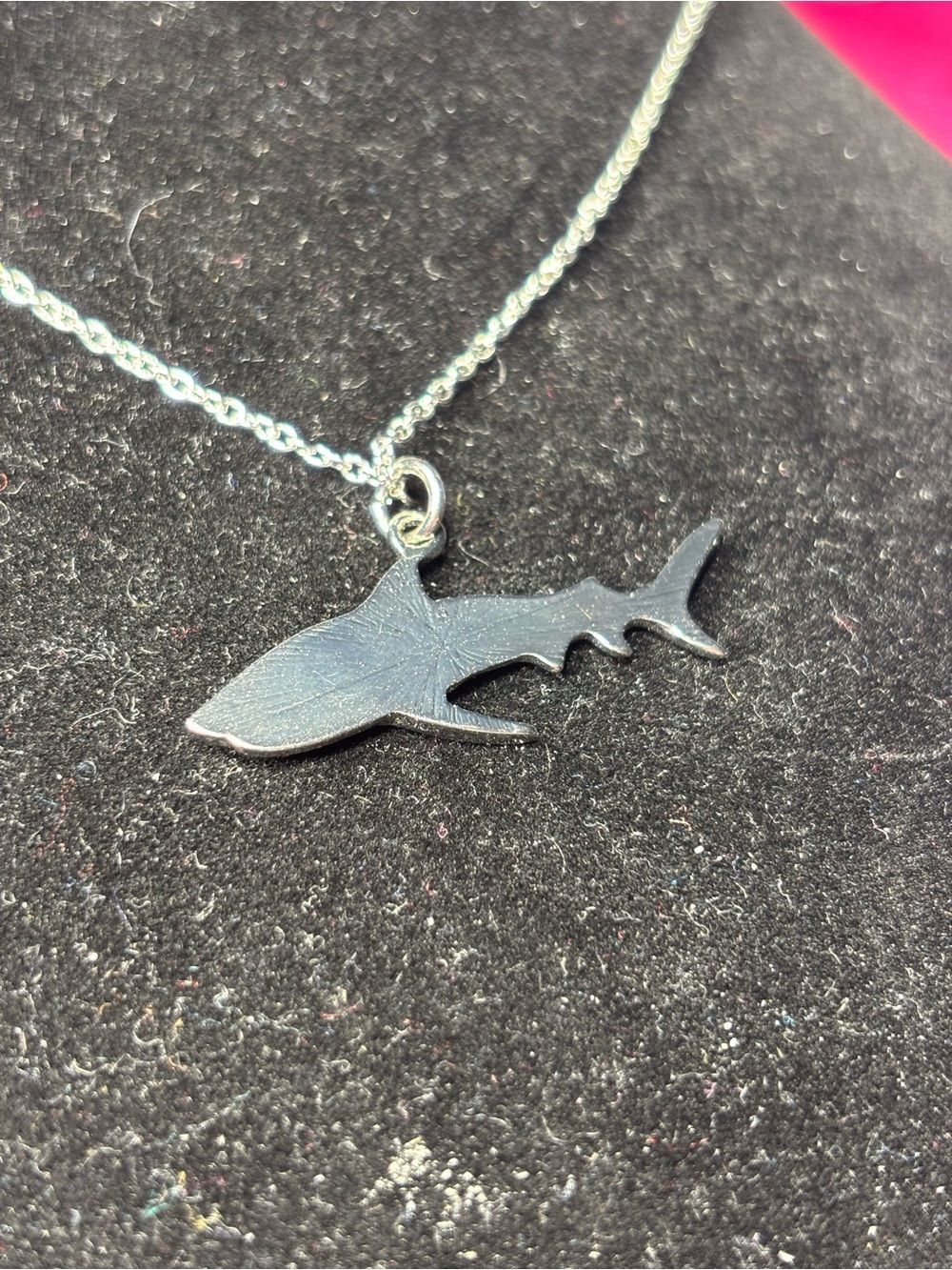 New Silver Shark Pendant Necklace - Picture 5 of 6
